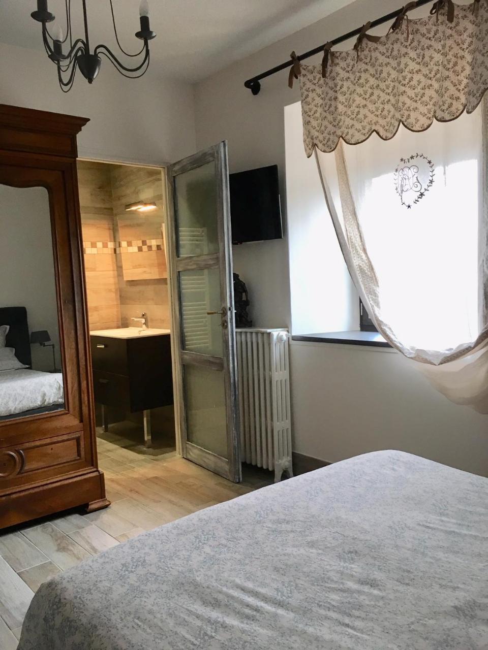 Logis De La Roche - Niort - Chauray酒店 外观 照片